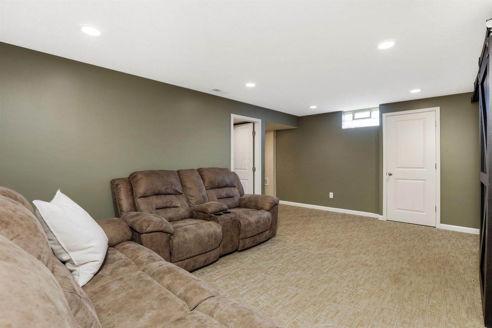 579 Virginia Street, Ashville, OH 43103