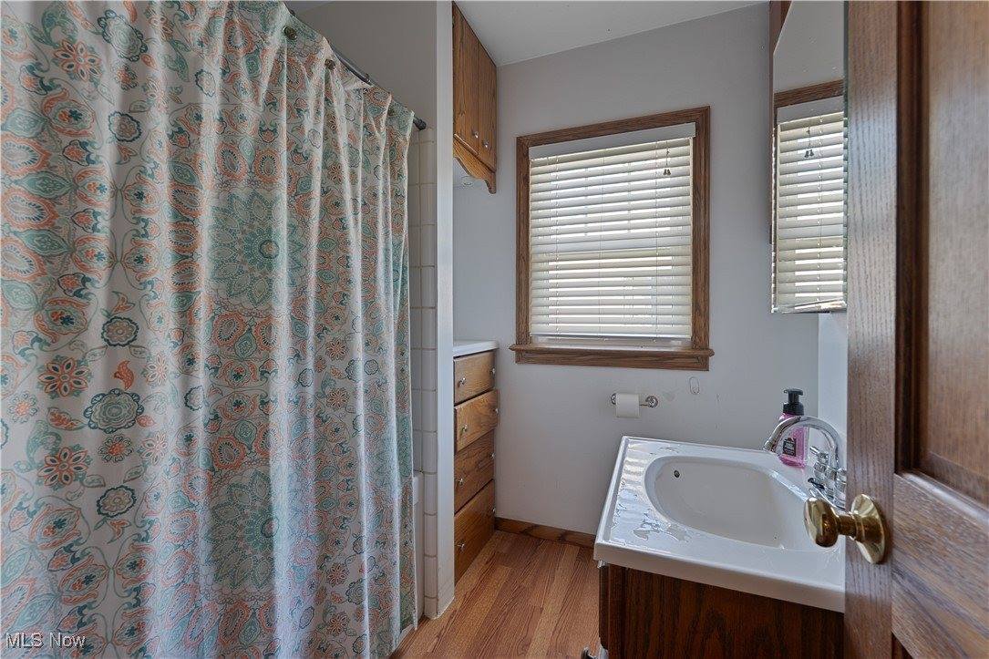 556 Poland Avenue, Struthers, OH 44471