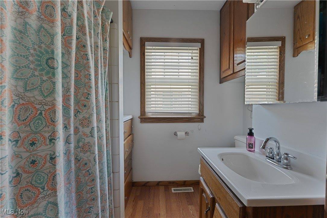 556 Poland Avenue, Struthers, OH 44471