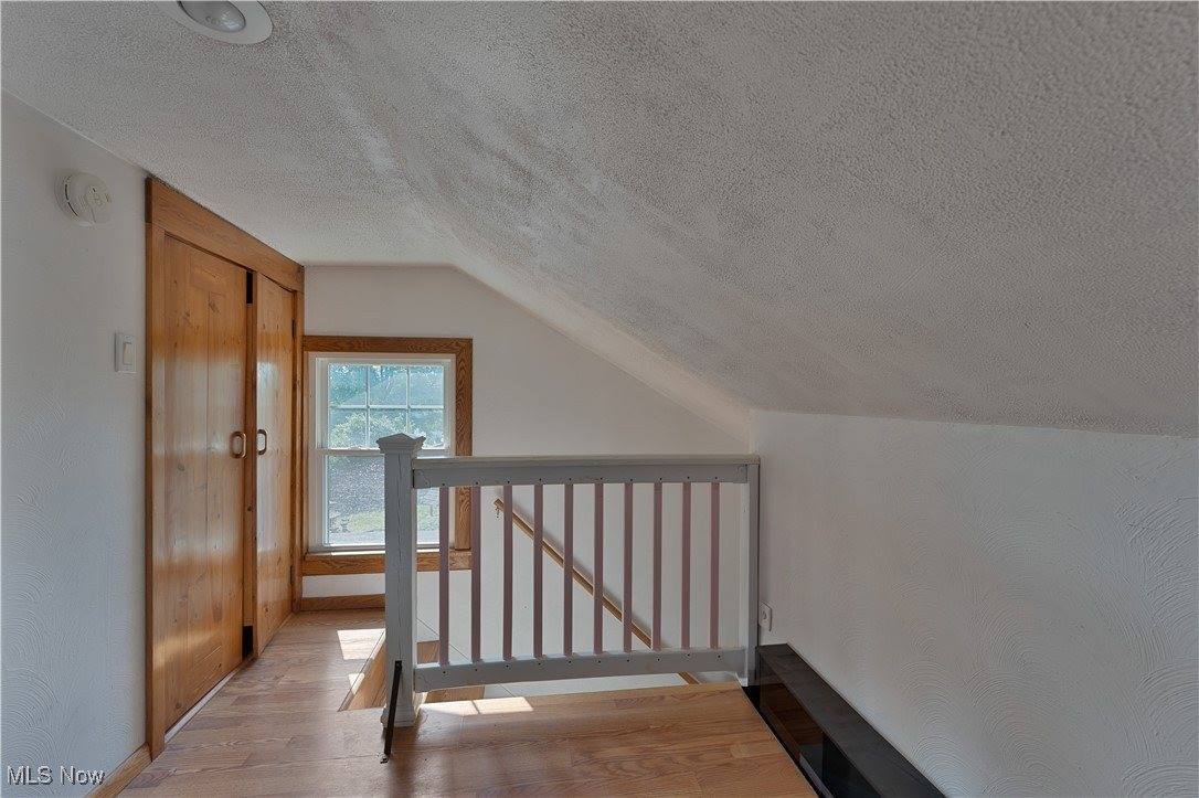 556 Poland Avenue, Struthers, OH 44471