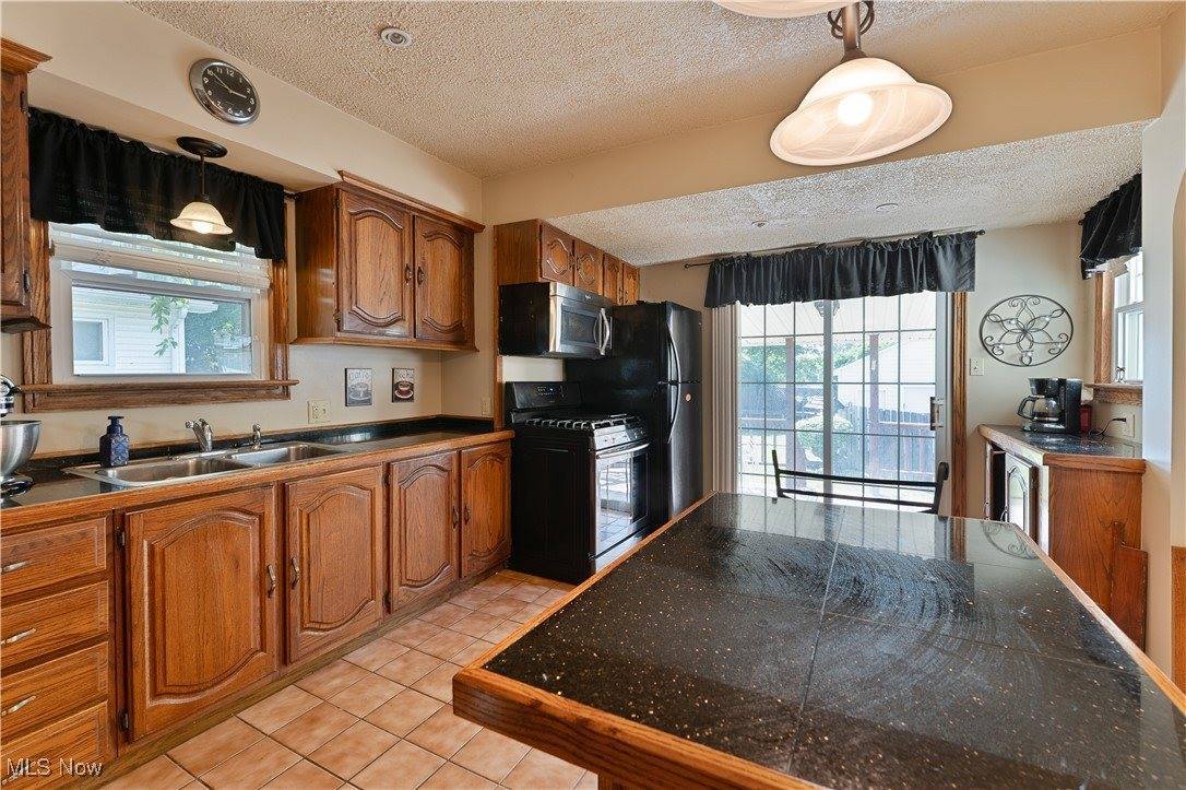 556 Poland Avenue, Struthers, OH 44471