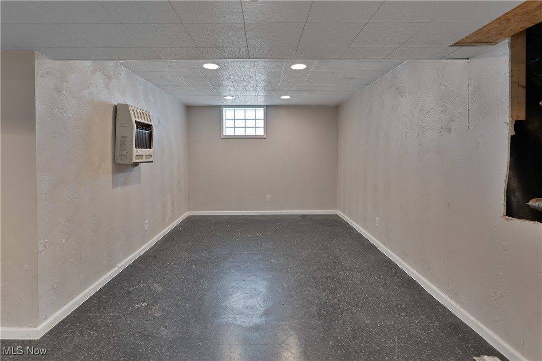 556 Poland Avenue, Struthers, OH 44471