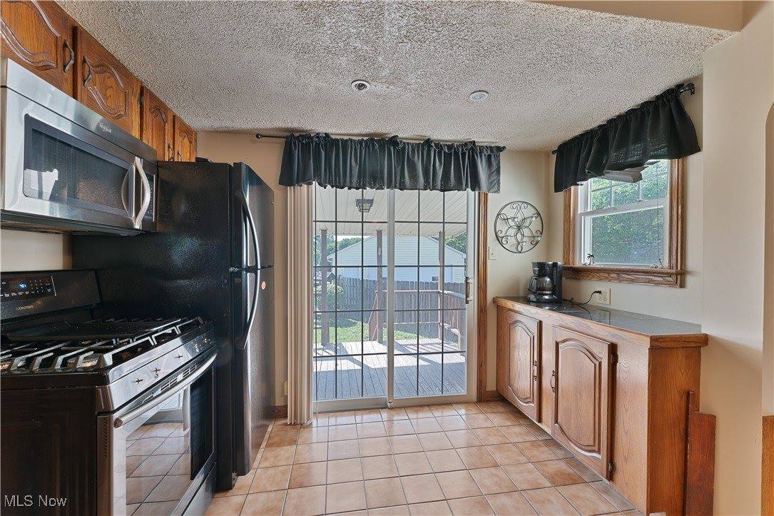 556 Poland Avenue, Struthers, OH 44471