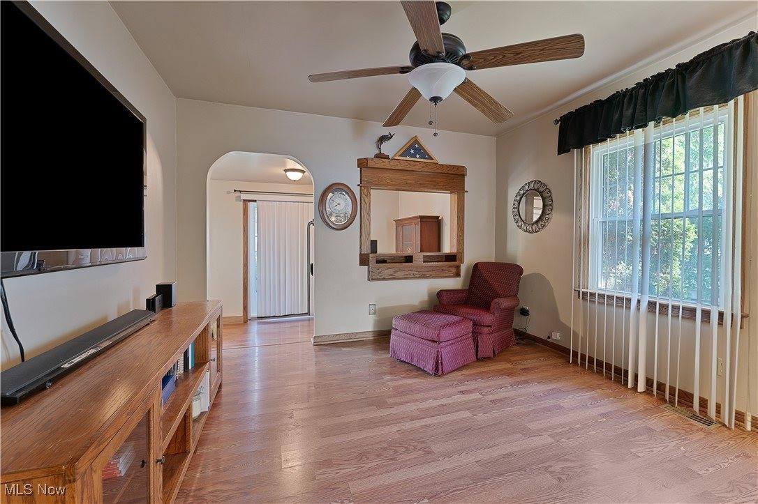 556 Poland Avenue, Struthers, OH 44471