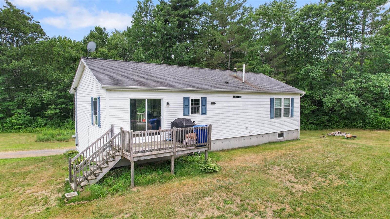 32 Barton Road, Windsor, ME 04363