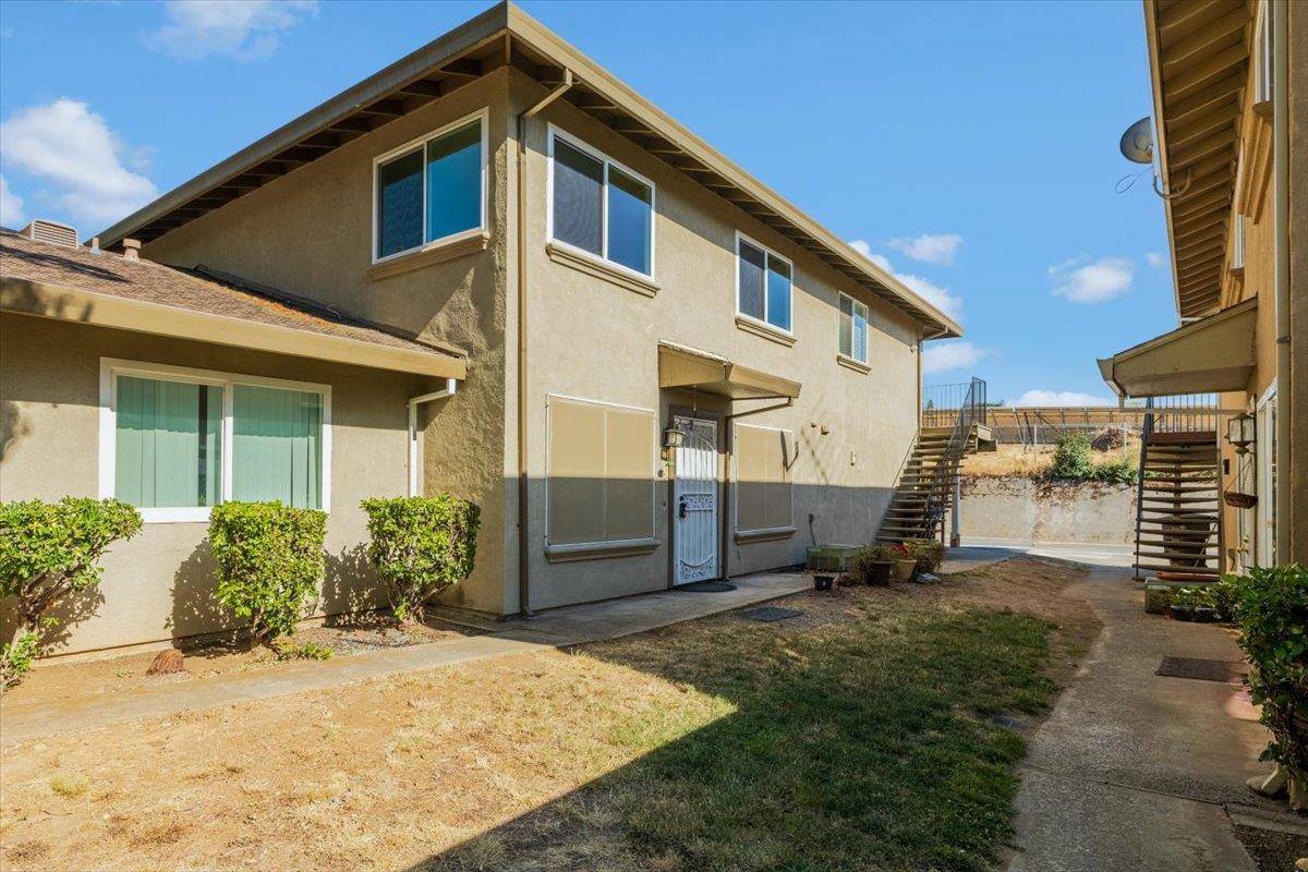 11520 Garnet Way, Auburn, CA 95602