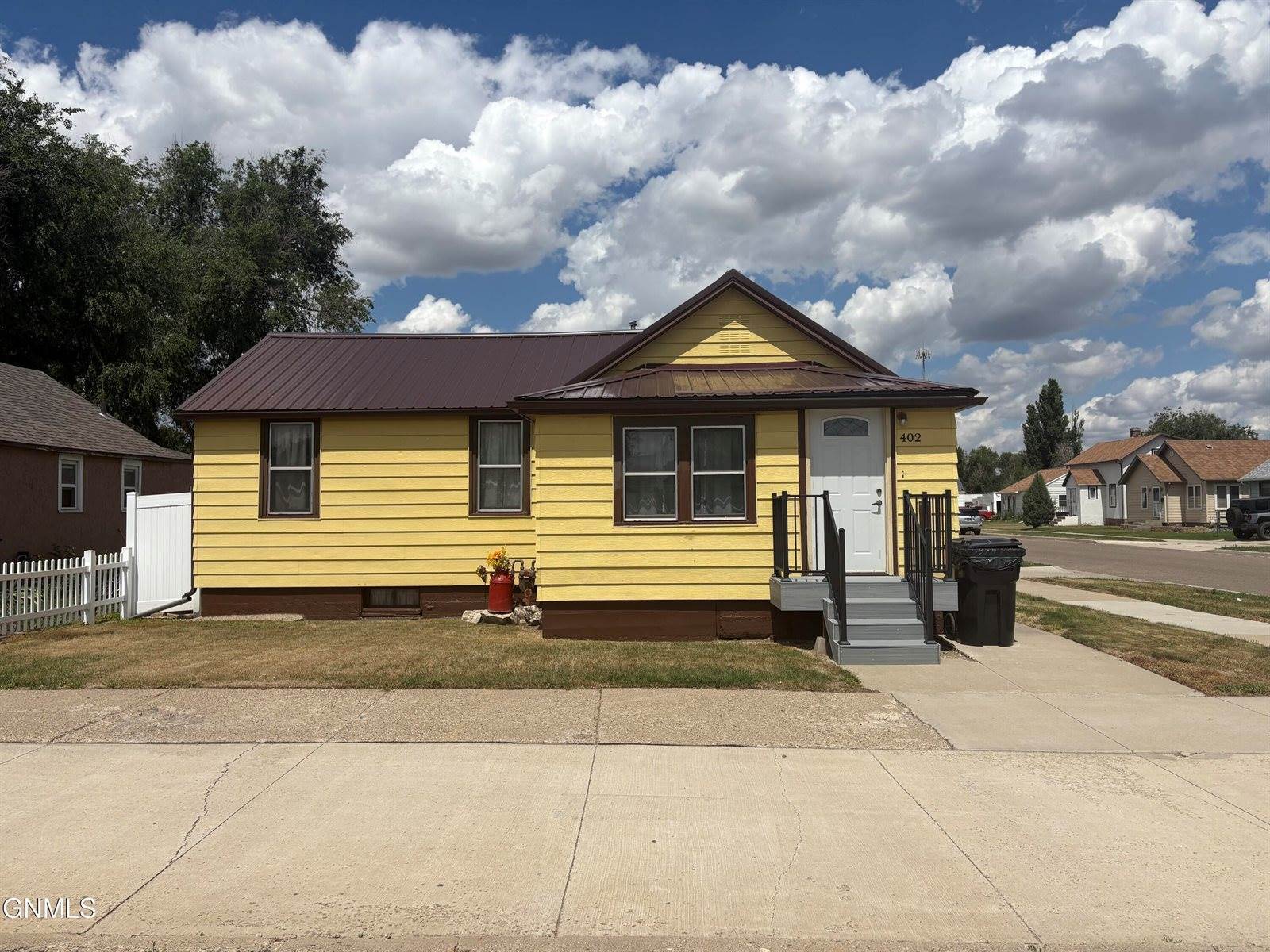 402 8th Street Street West, Williston, ND 58801