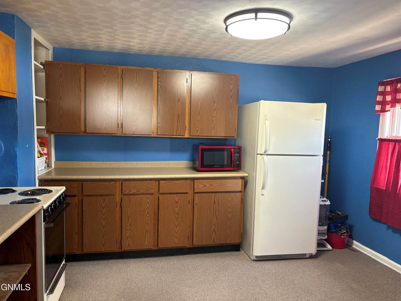 402 8th Street Street West, Williston, ND 58801