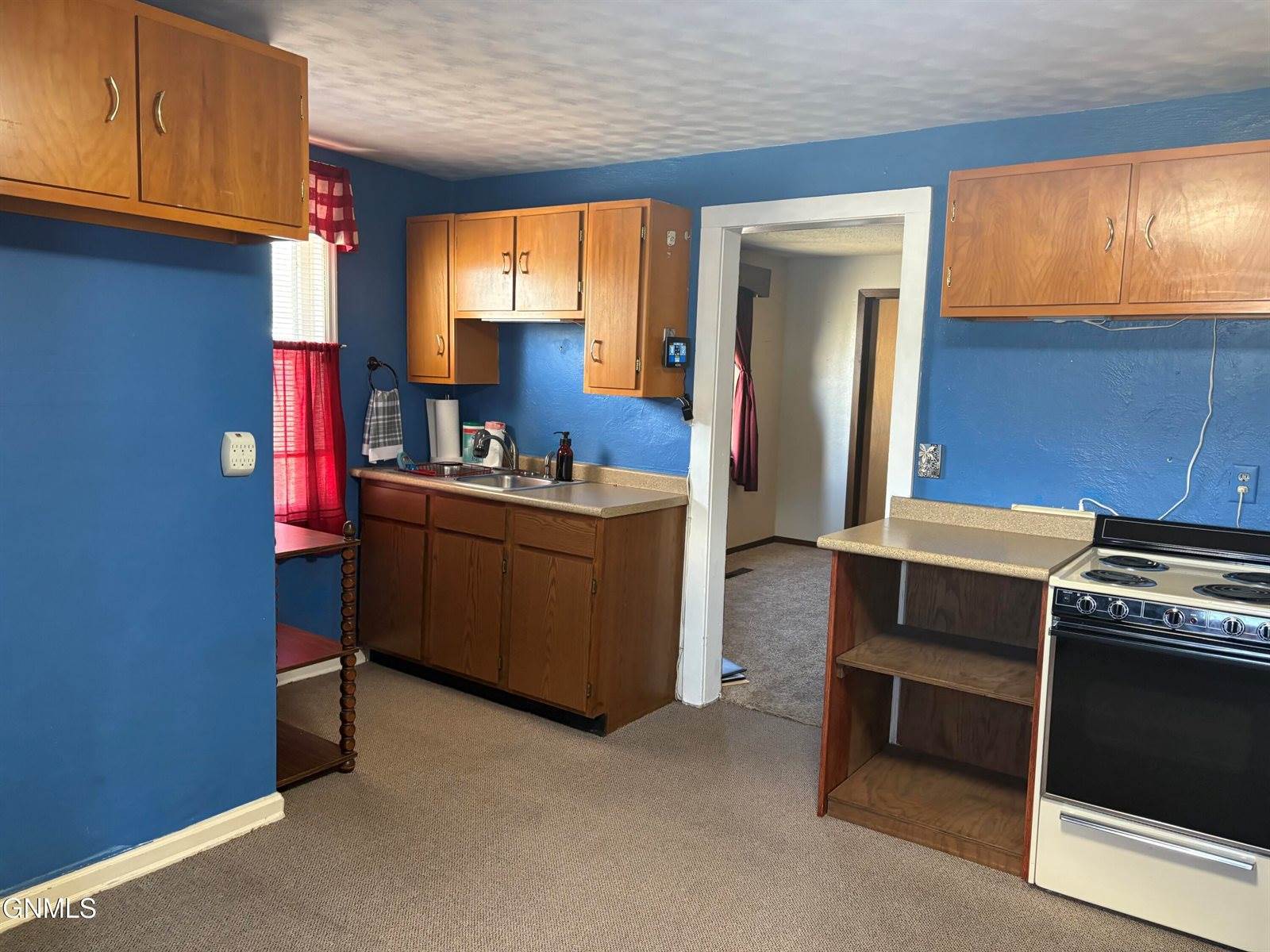 402 8th Street Street West, Williston, ND 58801