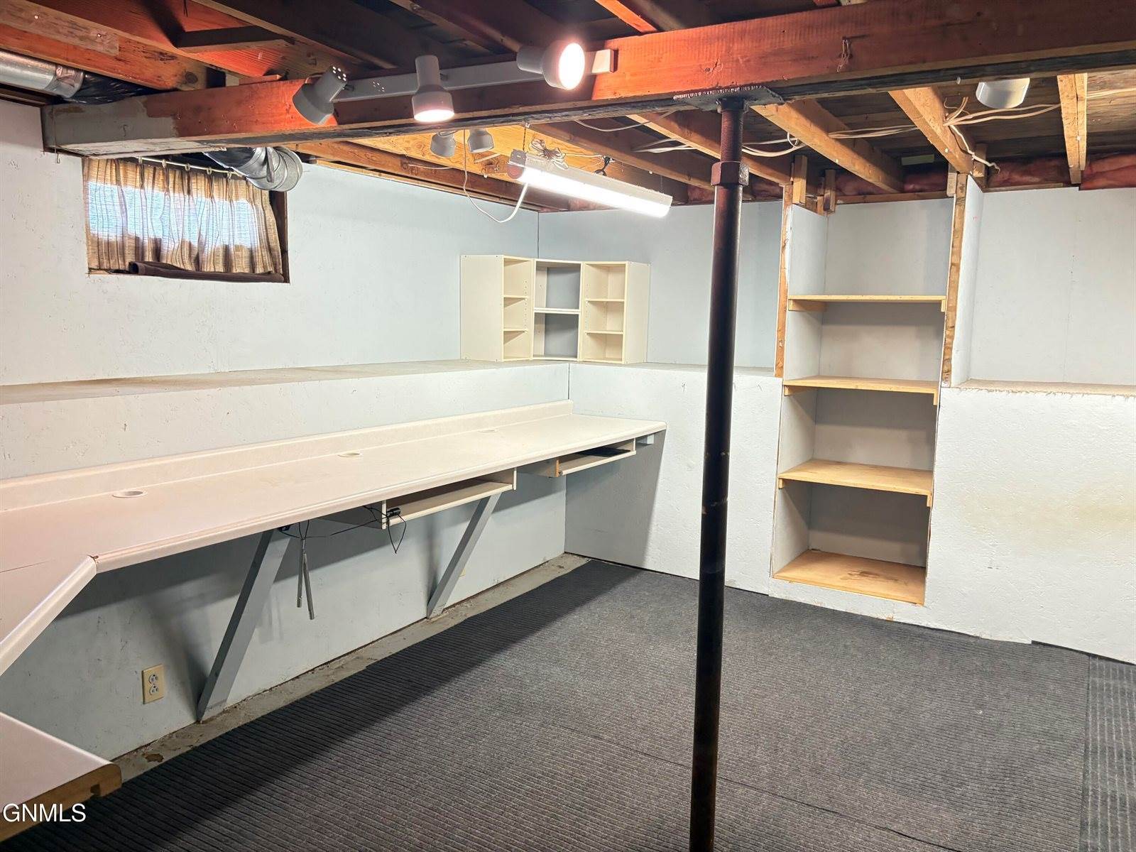 402 8th Street Street West, Williston, ND 58801