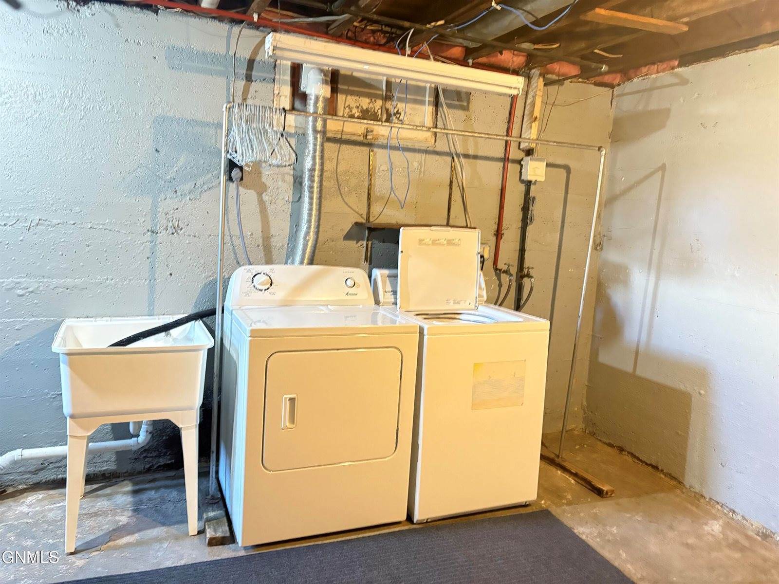 402 8th Street Street West, Williston, ND 58801