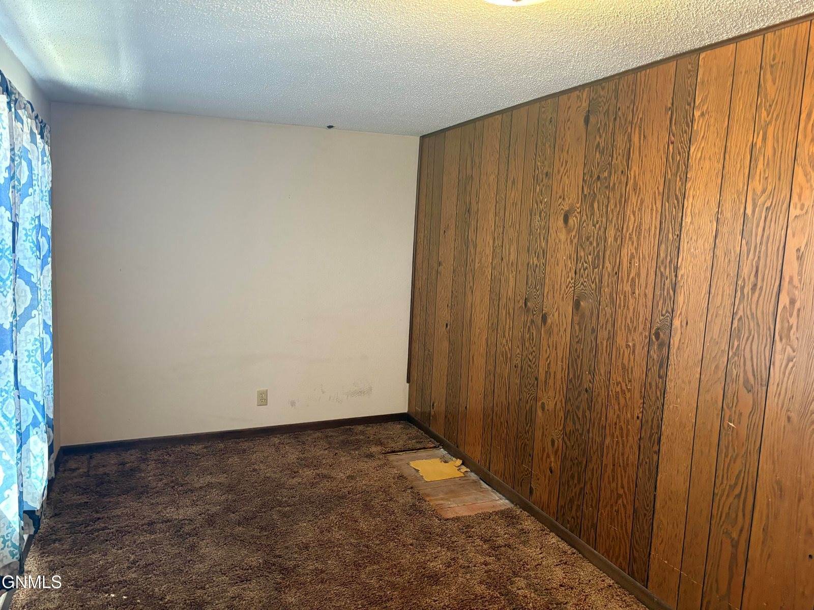 402 8th Street Street West, Williston, ND 58801