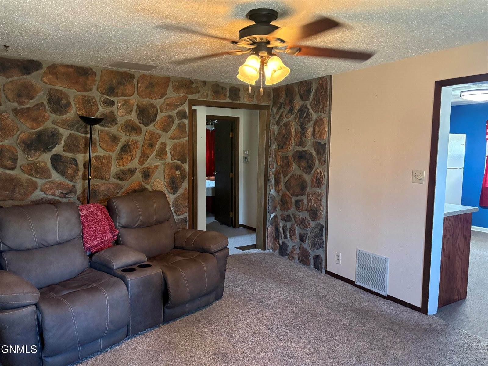 402 8th Street Street West, Williston, ND 58801