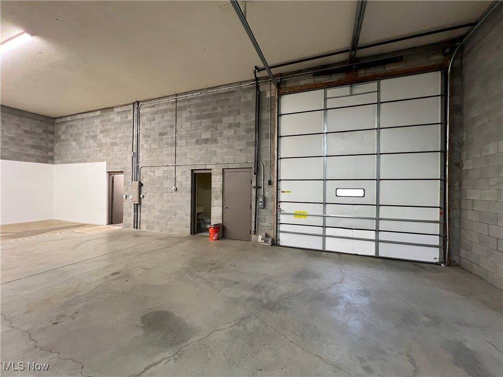 8433 South Avenue, Poland, OH 44514