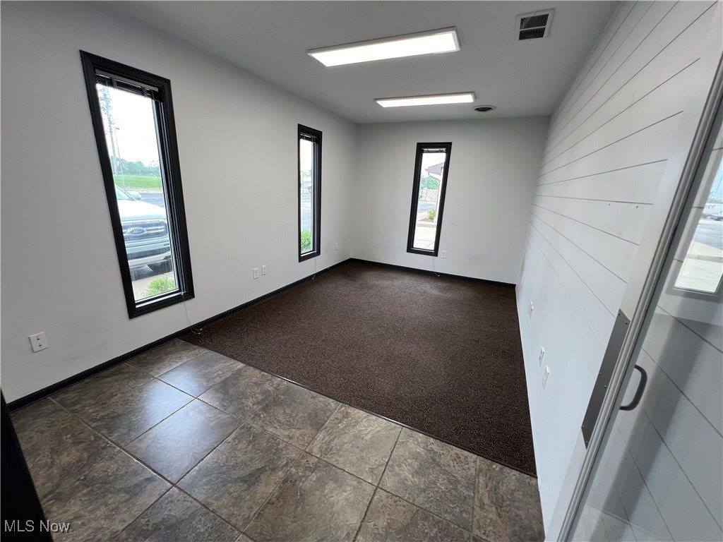 8433 South Avenue, Poland, OH 44514