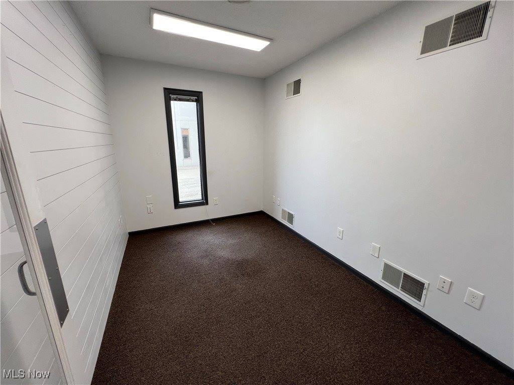 8433 South Avenue, Poland, OH 44514