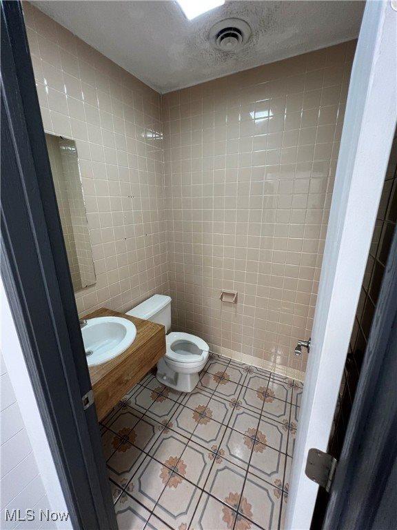 8433 South Avenue, Poland, OH 44514