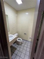 8433 South Avenue, Poland, OH 44514