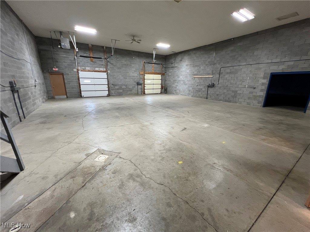 8433 South Avenue, Poland, OH 44514