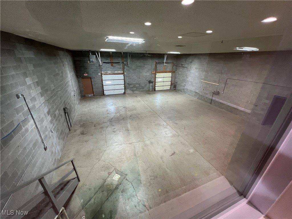 8433 South Avenue, Poland, OH 44514