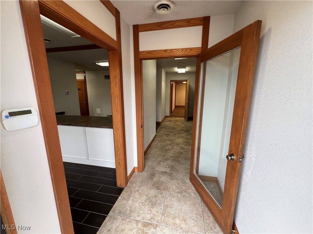 8433 South Avenue, Poland, OH 44514