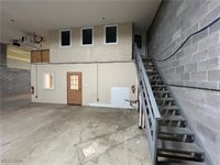 8433 South Avenue, Poland, OH 44514