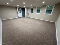 8433 South Avenue, Poland, OH 44514