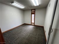 8433 South Avenue, Poland, OH 44514