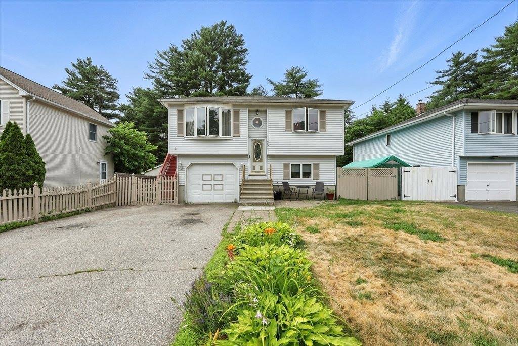 361 Parkerview St, Springfield, MA 01129