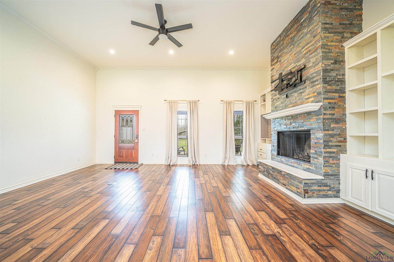 415 Bob White Dr, Gilmer, TX 75645