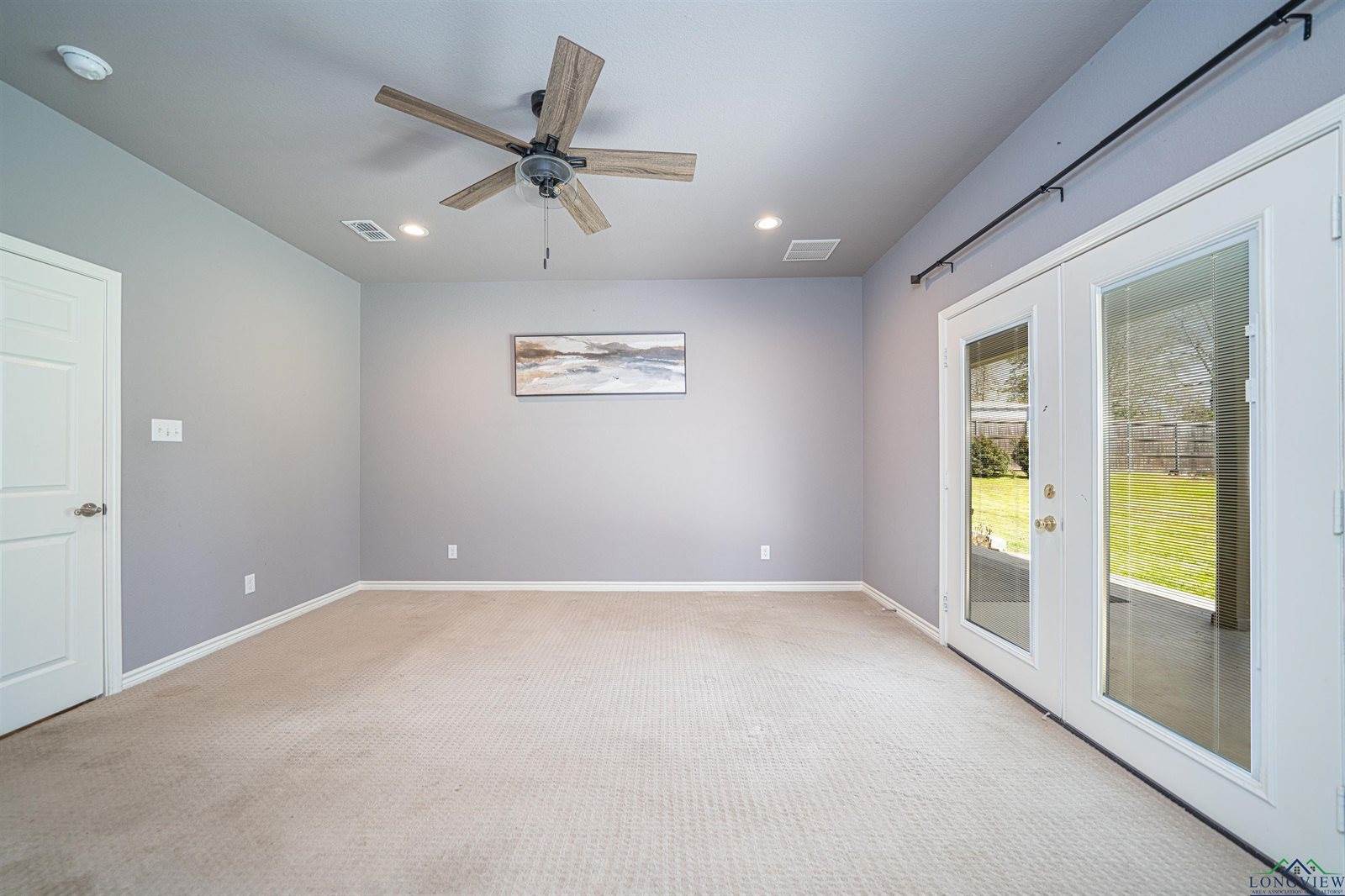 415 Bob White Dr, Gilmer, TX 75645