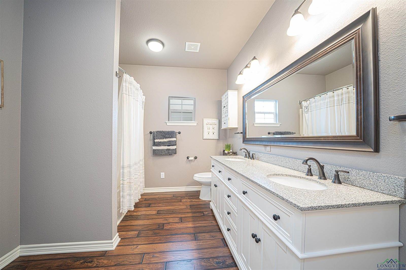 415 Bob White Dr, Gilmer, TX 75645