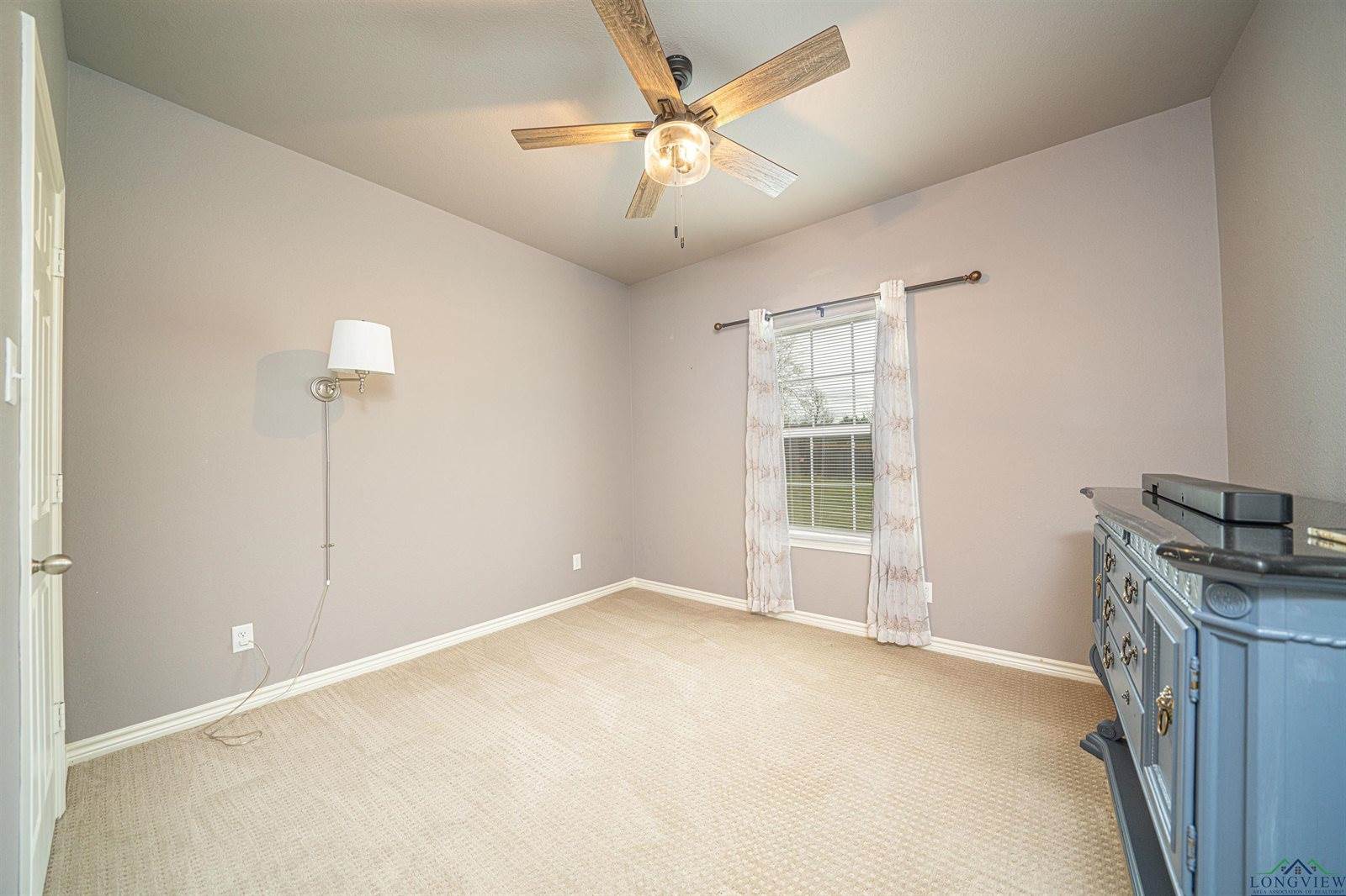 415 Bob White Dr, Gilmer, TX 75645