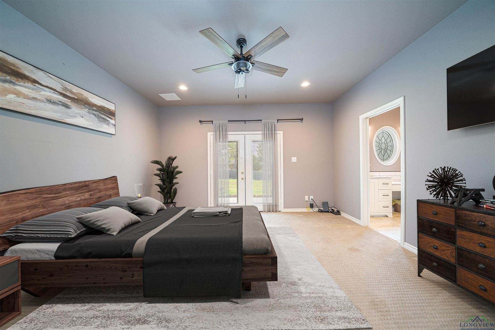 415 Bob White Dr, Gilmer, TX 75645