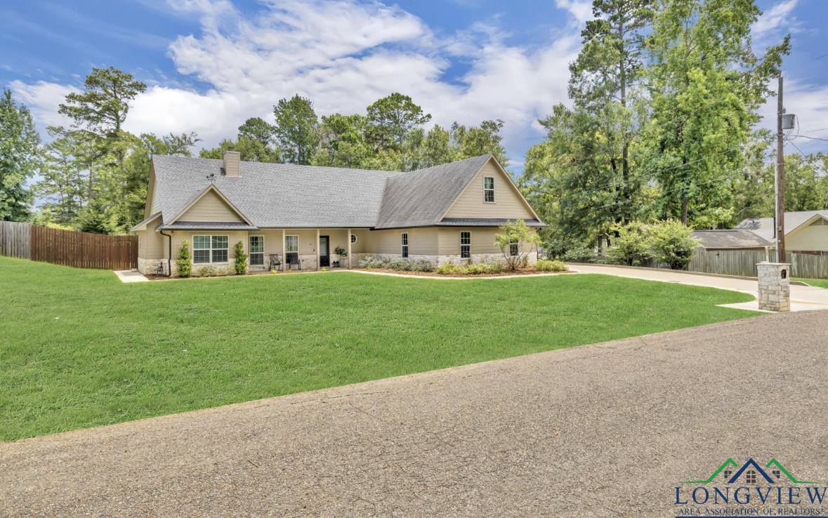 415 Bob White Dr, Gilmer, TX 75645