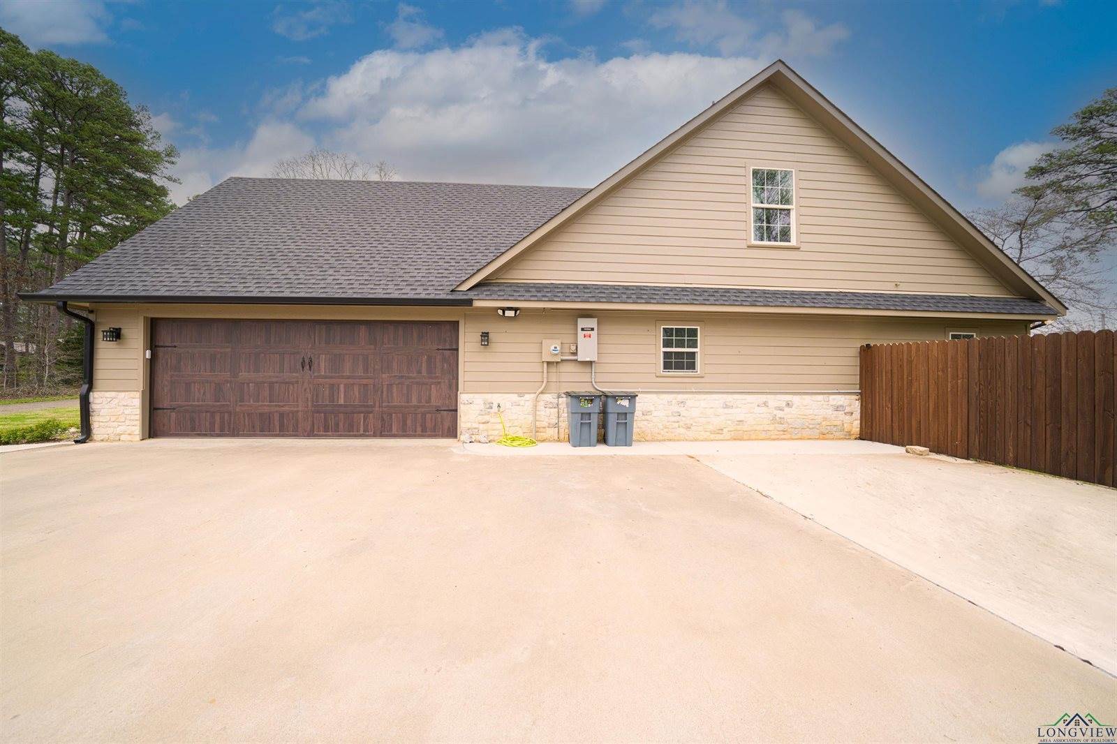 415 Bob White Dr, Gilmer, TX 75645