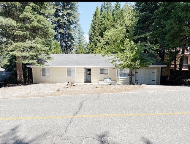910 Clifford Drive, Almanor, CA 96137