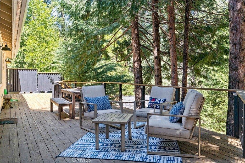 910 Clifford Drive, Almanor, CA 96137