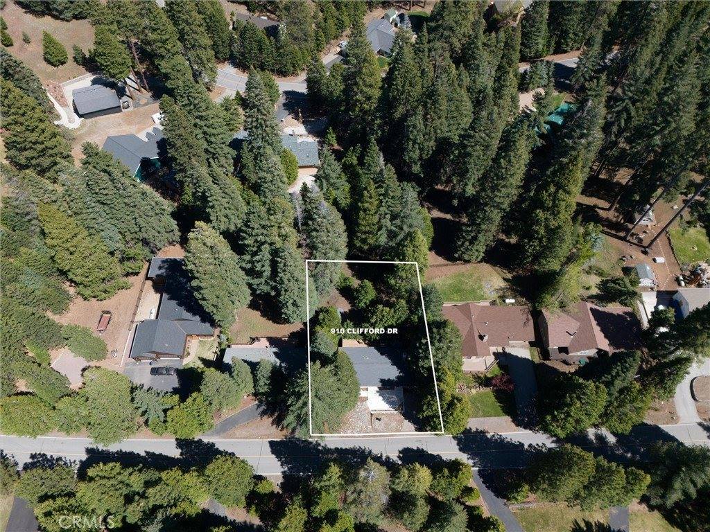910 Clifford Drive, Almanor, CA 96137