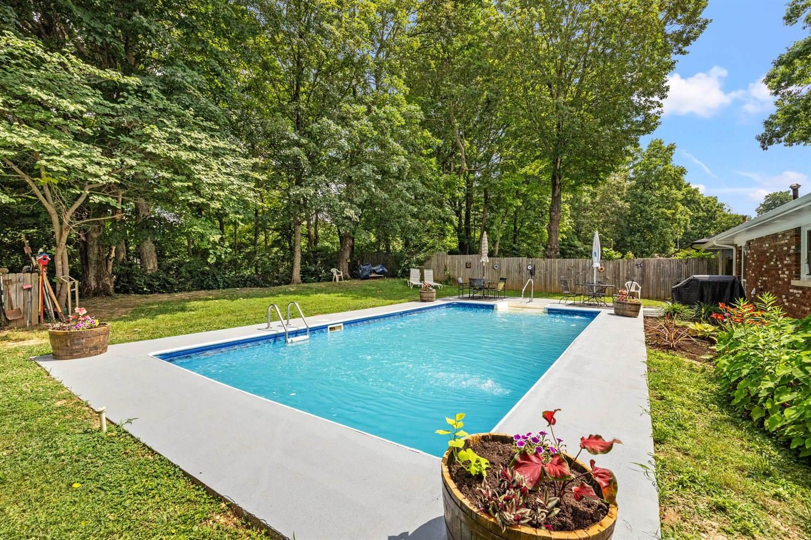 283 Bonnycastle Drive, Frankfort, KY 40601