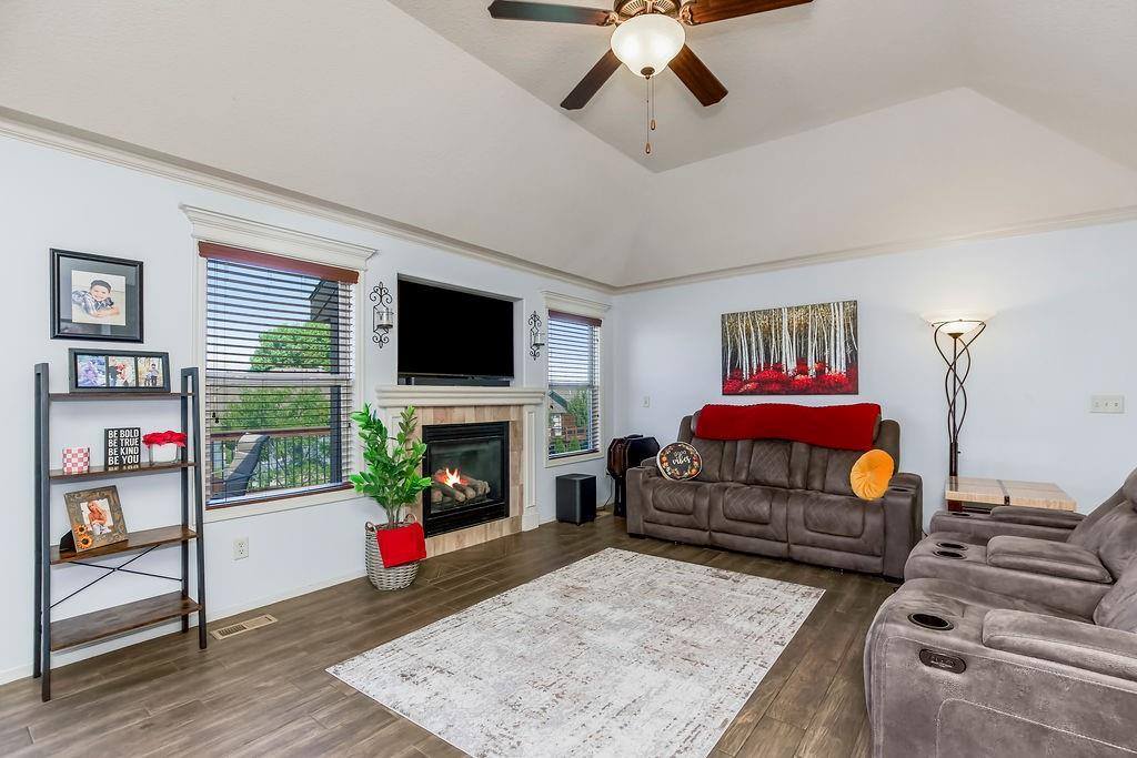 488 South 137th Place, Bonner Springs, KS 66012