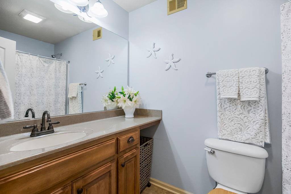 488 South 137th Place, Bonner Springs, KS 66012