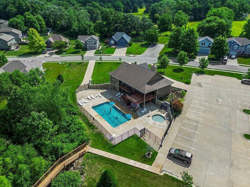 488 South 137th Place, Bonner Springs, KS 66012