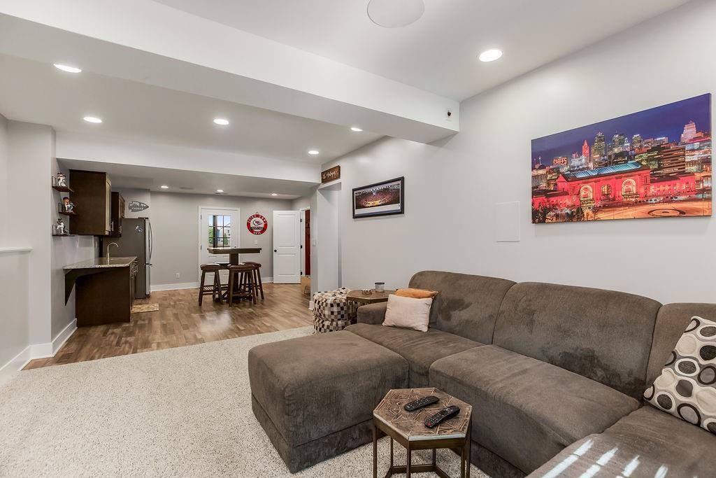 488 South 137th Place, Bonner Springs, KS 66012