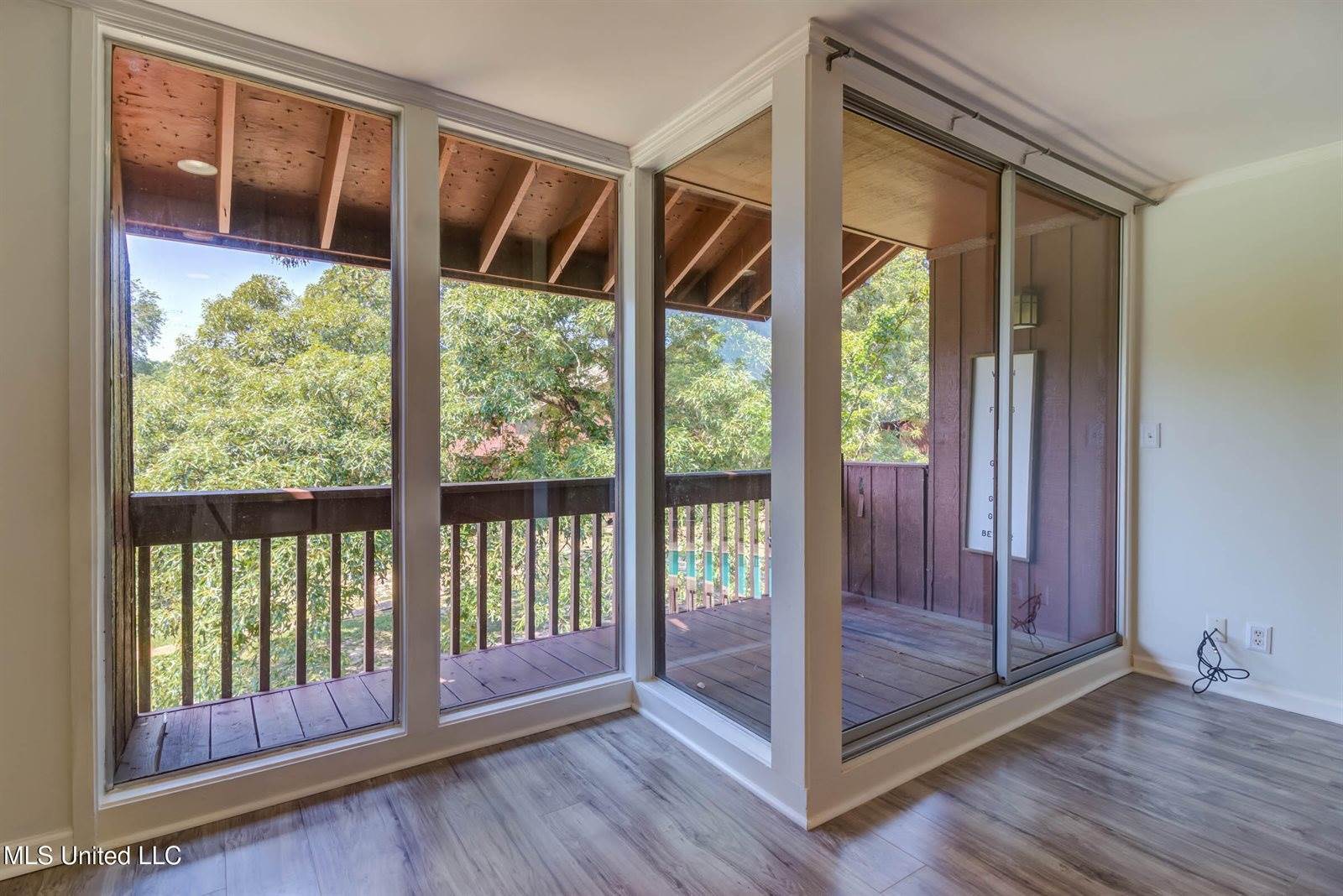 229 Lakeside Villa, #E, Diamondhead, MS 39525