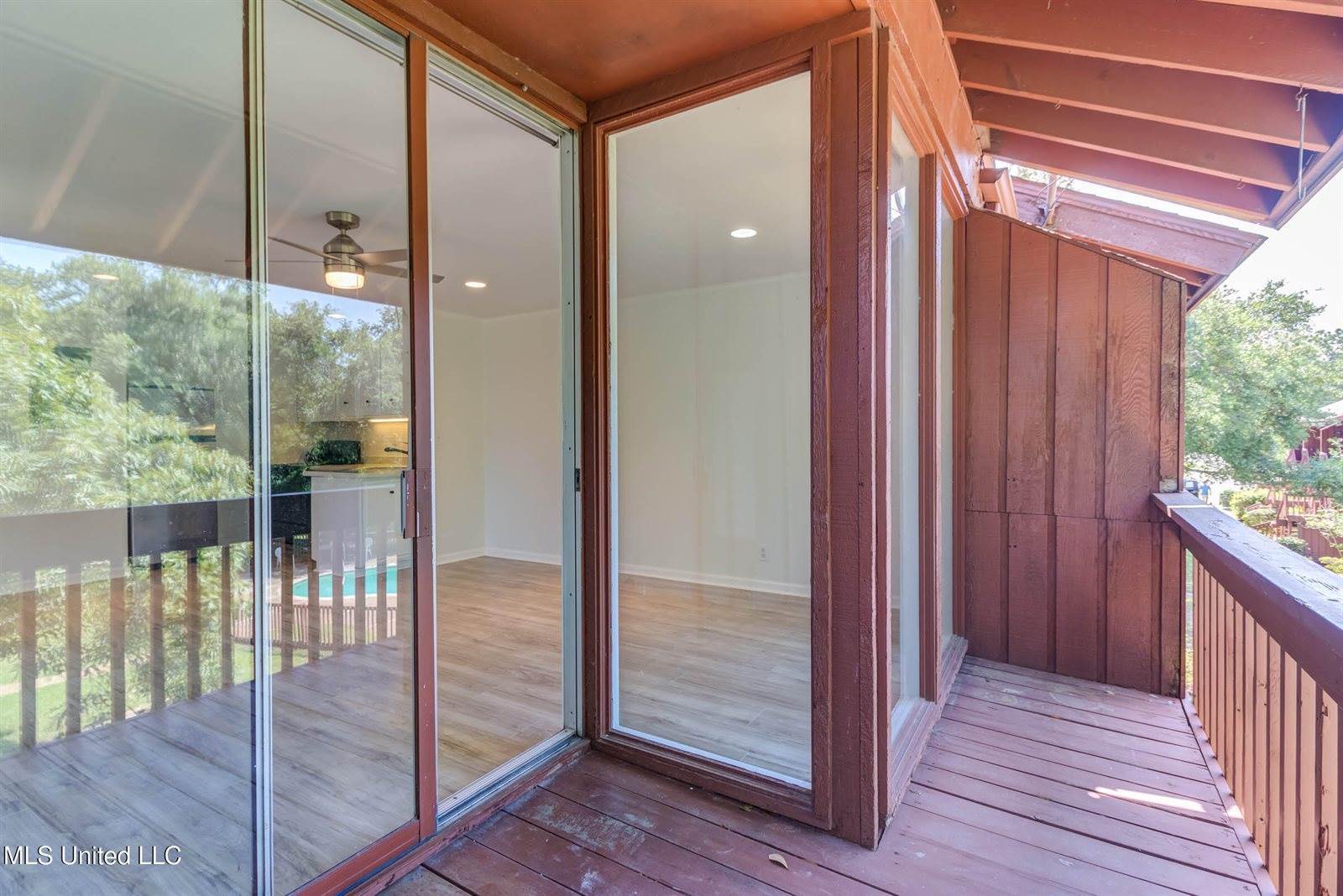 229 Lakeside Villa, #E, Diamondhead, MS 39525