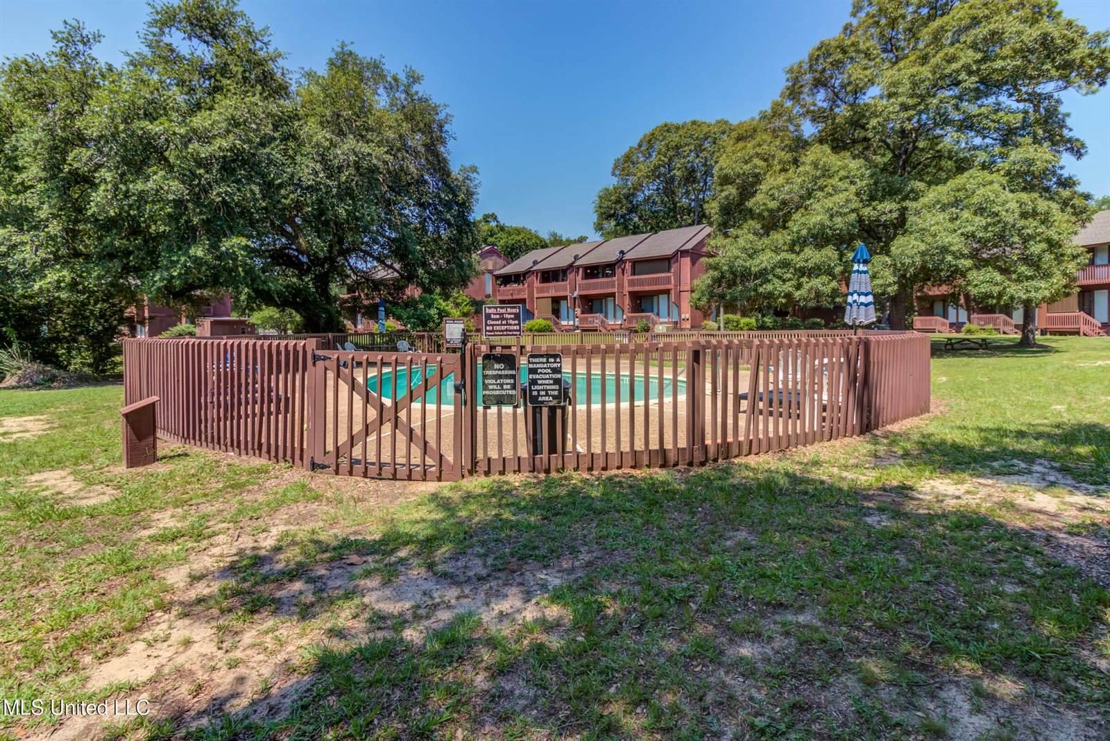 229 Lakeside Villa, #E, Diamondhead, MS 39525