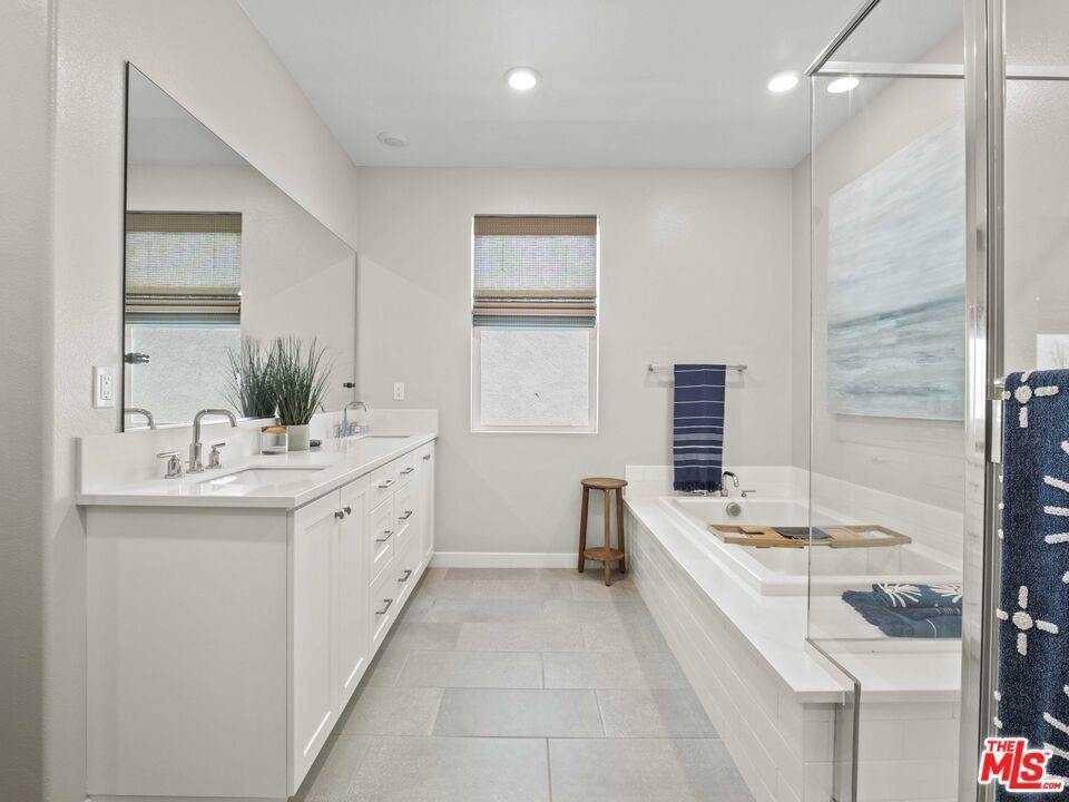 27717 Knoll View Place, Valencia, CA 91381