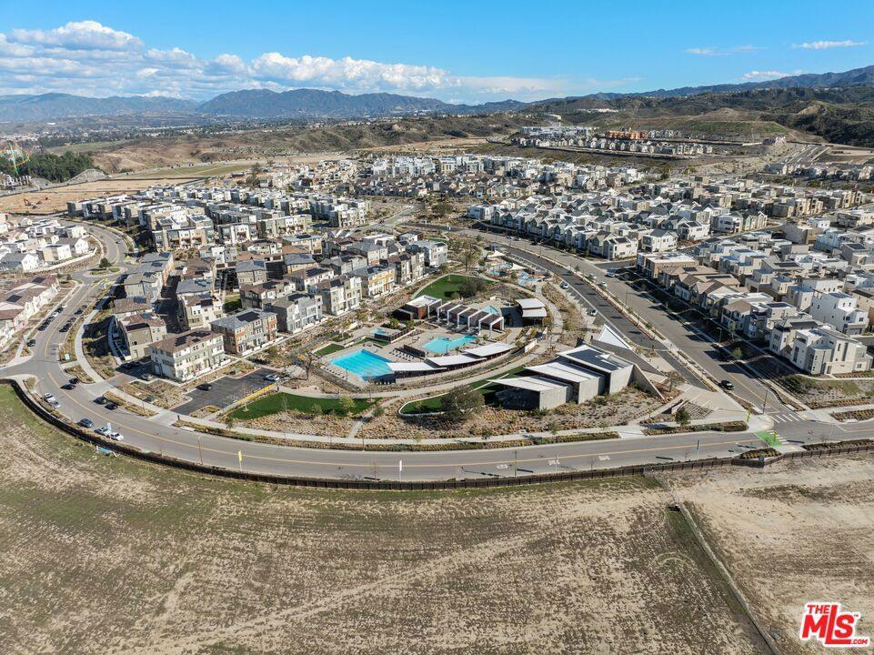 27717 Knoll View Place, Valencia, CA 91381