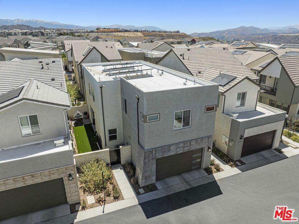 27717 Knoll View Place, Valencia, CA 91381